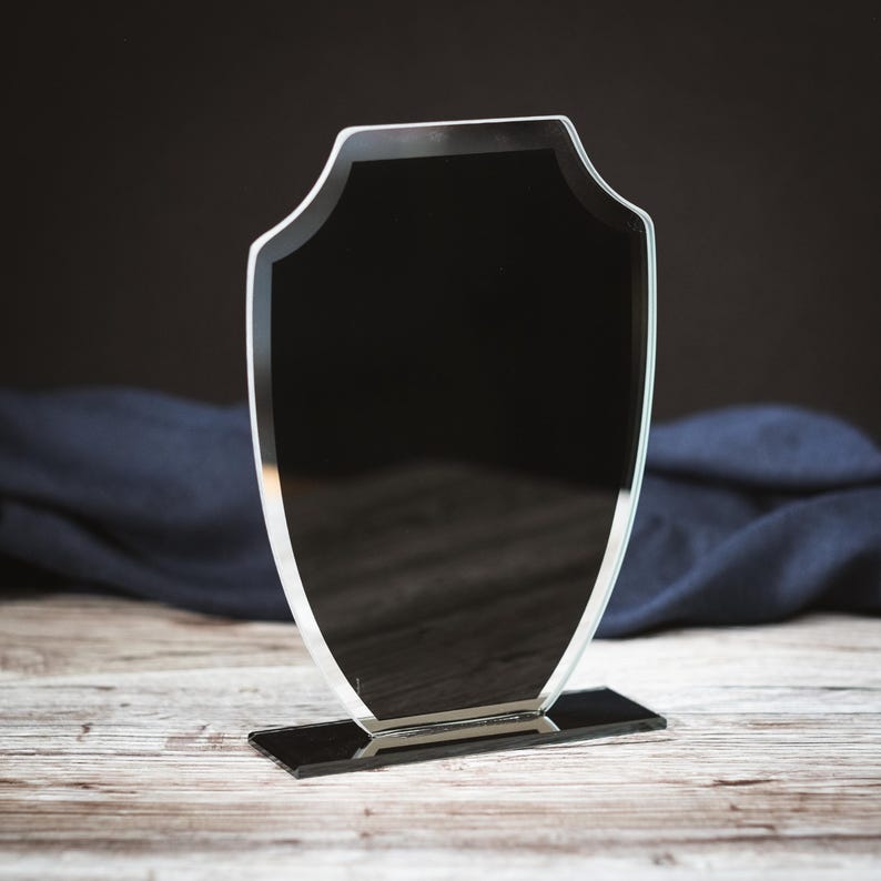 RFG22 - 7.25” Black Shield Reflection Glass Award